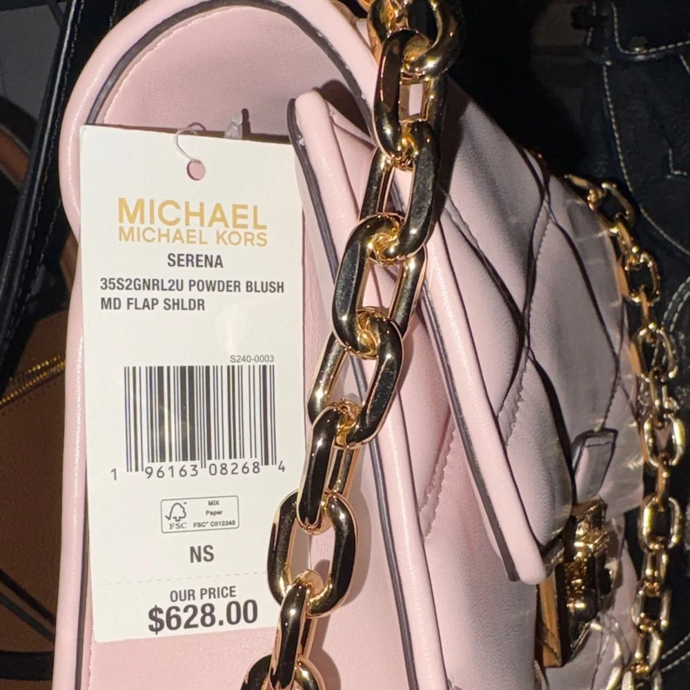 St. Patrick's Day GIVEAWAY SHOW💚🍀 ft. Mandy, Sandi, & Alicia the Purse Plug - Picture 7 of 7